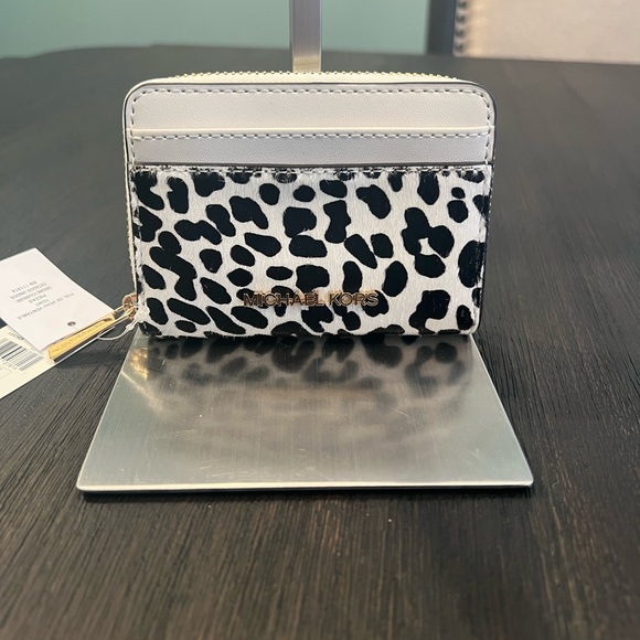 Michael Kors Jet Set Travel MD Zip Around Card Case Wallet (Light Cream Multi) - Picture 1 of 4
